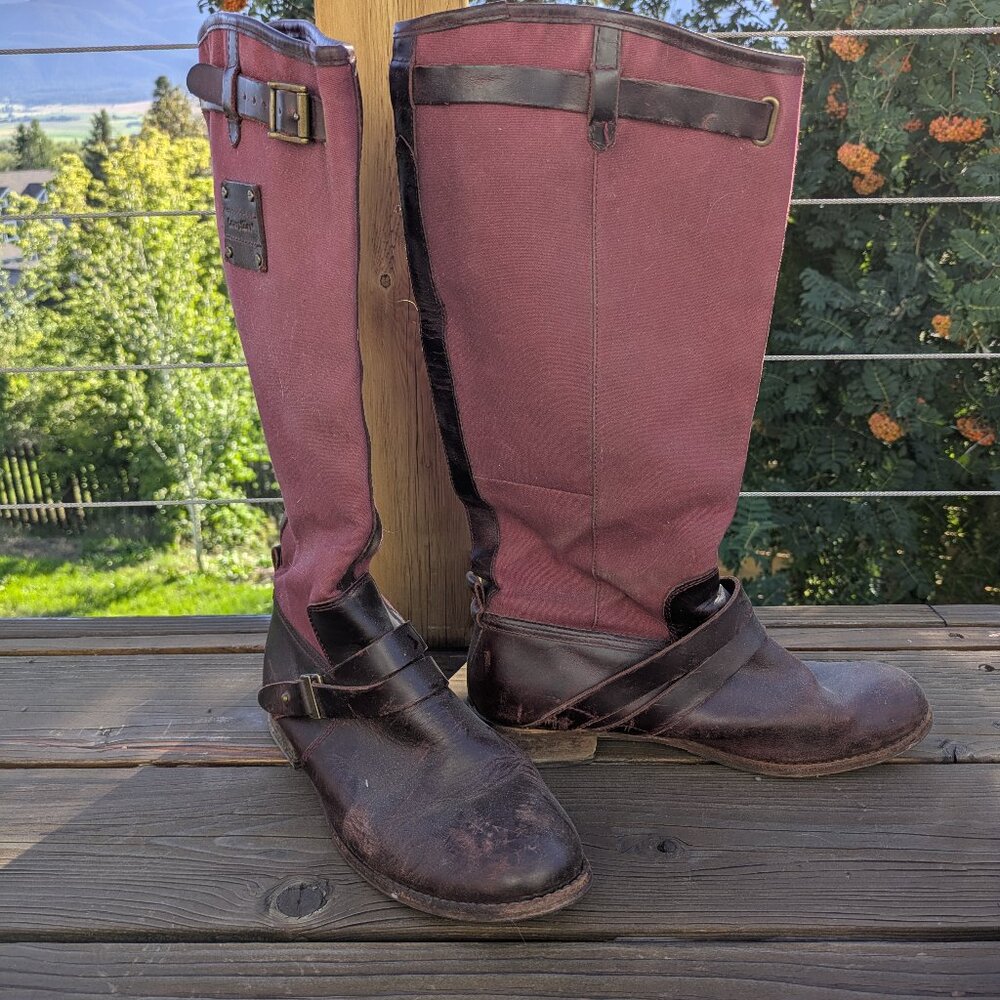CAT boots